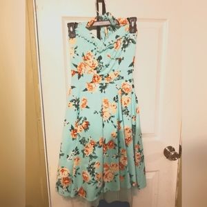 Hottopic Babydoll skater halter floral dress